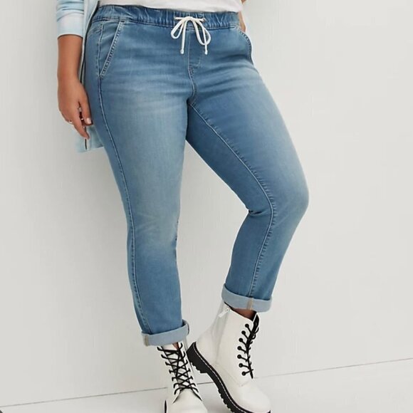 Torrid Womens NWT Pull-On Boyfriend Straight Soft Mid-Rise Jeans Plus Size 2X - Picture 1 of 11